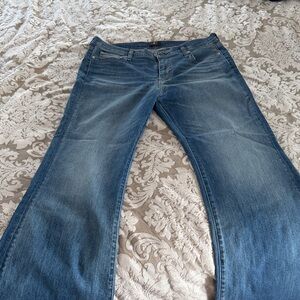 Seven of all Mankind Boot Cut Jeans NWOT- Size 32